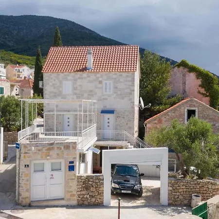 Coastal Charm Tatil Evi