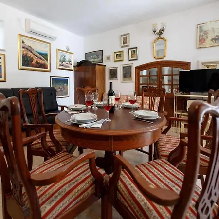 Tatil Evi Coastal Charm