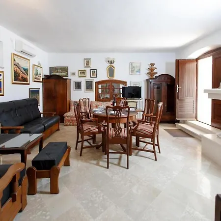 Coastal Charm Tatil Evi